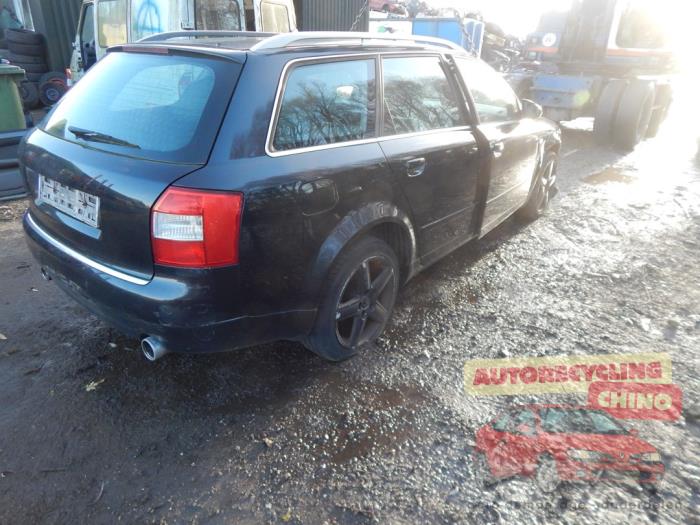 Audi A4 Avant 2.0 20V Sloopvoertuig (2002, Zwart)