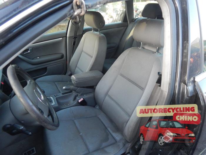 Audi A4 Avant 2.0 20V Sloopvoertuig (2002, Zwart)