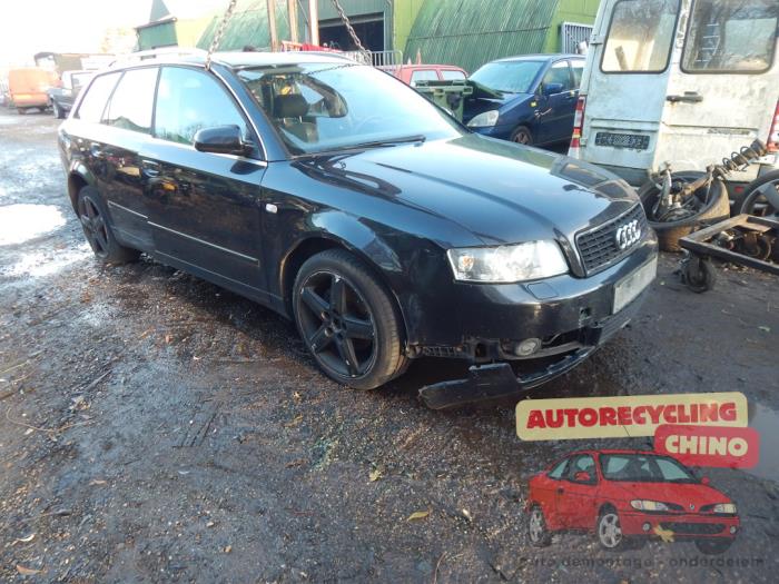 Audi A4 Avant 2.0 20V Sloopvoertuig (2002, Zwart)