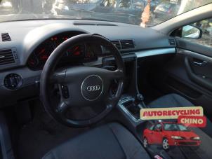 Audi A4 Avant 2.0 20V Sloopvoertuig (2002, Zwart)