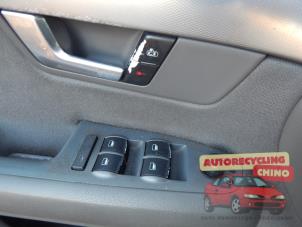 Audi A4 Avant 2.0 20V Sloopvoertuig (2002, Zwart)