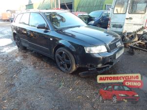 Audi A4 Avant 2.0 20V Sloopvoertuig (2002, Zwart)