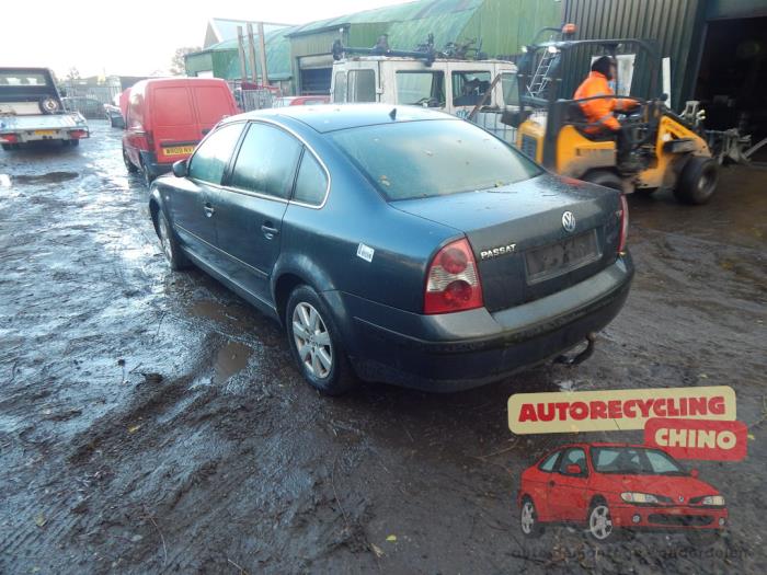 Volkswagen Passat 1.9 TDI 100 Sloopvoertuig (2001, Blauw)