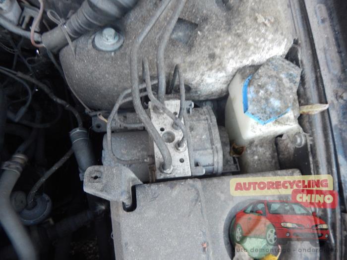 Volkswagen Passat 1.9 TDI 100 Sloopvoertuig (2001, Blauw)