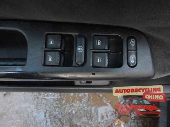 Volkswagen Passat 1.9 TDI 100 Sloopvoertuig (2001, Blauw)