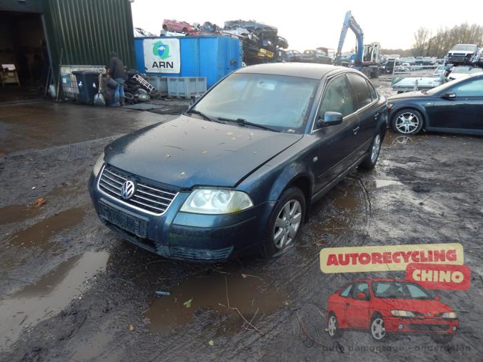 Volkswagen Passat 1.9 TDI 100 Sloopvoertuig (2001, Blauw)