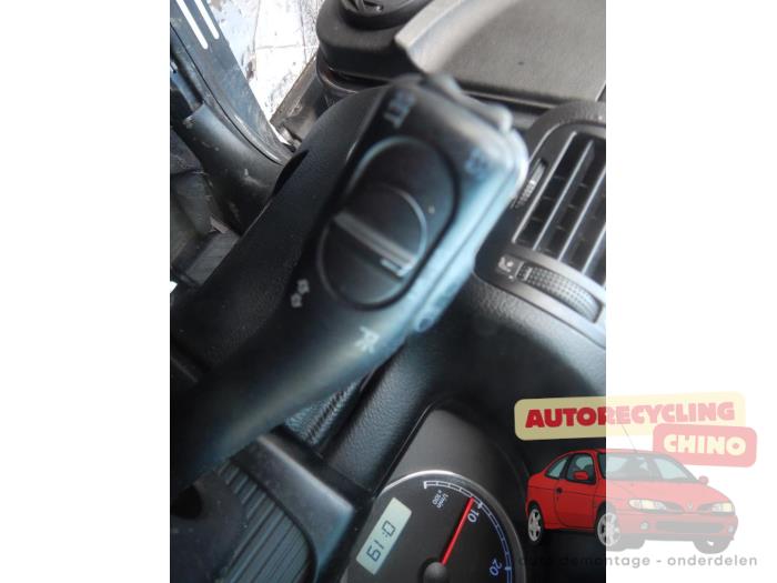 Volkswagen Passat 1.9 TDI 100 Sloopvoertuig (2001, Blauw)