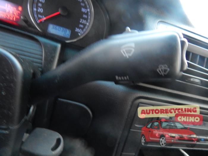 Volkswagen Passat 1.9 TDI 100 Sloopvoertuig (2001, Blauw)