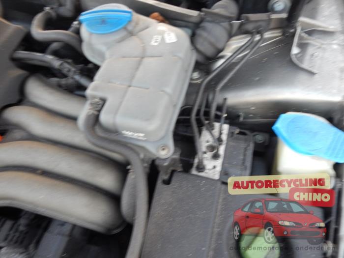 Volkswagen Passat Variant 2.0 20V Sloopvoertuig (2004, Grijs)