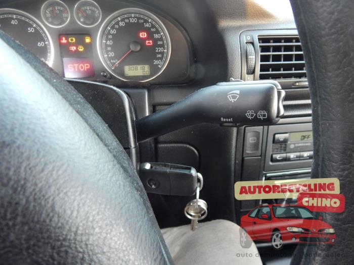 Volkswagen Passat Variant 2.0 20V Sloopvoertuig (2004, Grijs)