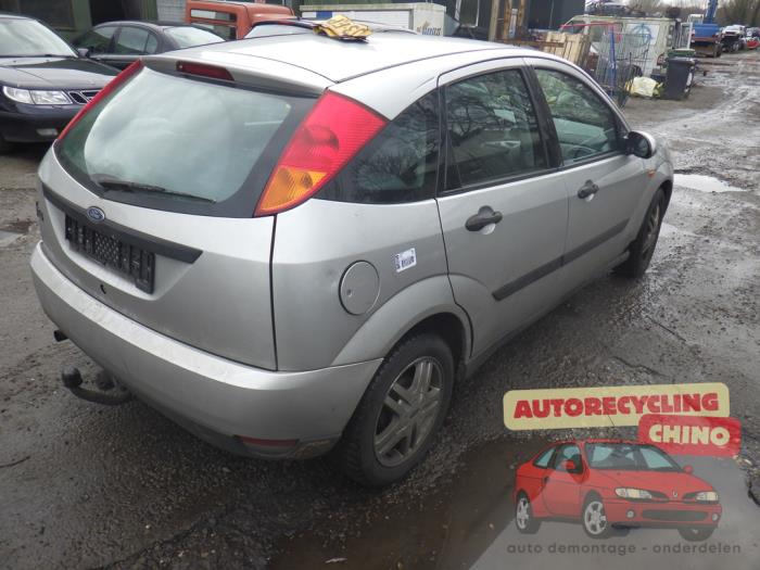 Ford Focus 1 1.6 16V Sloopvoertuig (2000, Grijs)