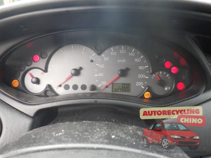 Ford Focus 1 1.6 16V Sloopvoertuig (2000, Grijs)