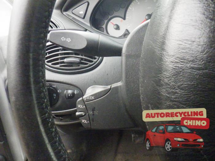 Ford Focus 1 1.6 16V Sloopvoertuig (2000, Grijs)