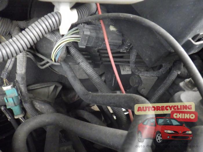 Ford Focus 1 1.6 16V Sloopvoertuig (2000, Grijs)