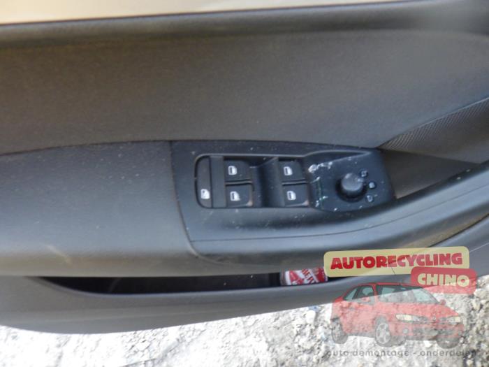 Audi Q3 1.4 45 TFSI e 16V Sloopvoertuig (2018, Zwart)