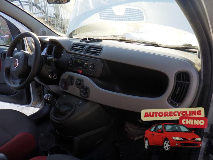 Fiat Panda/Pandina 0.9 TwinAir 65 Sloopvoertuig (2014, Grijs)