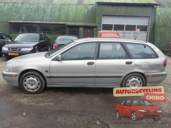 Volvo V40 2.0 16V Sloopvoertuig (1997, Grijs)
