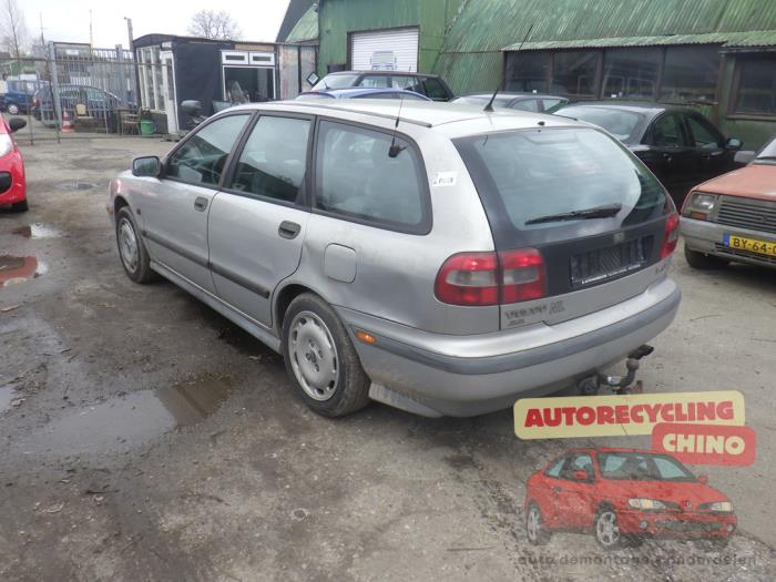 Volvo V40 2.0 16V Sloopvoertuig (1997, Grijs)