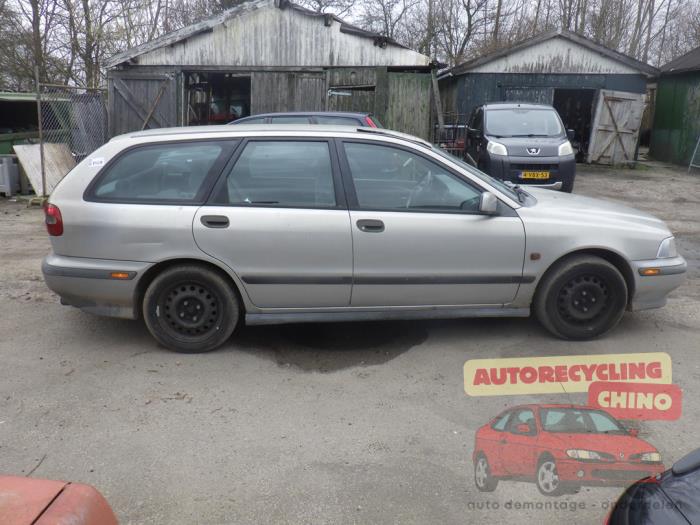 Volvo V40 2.0 16V Sloopvoertuig (1997, Grijs)
