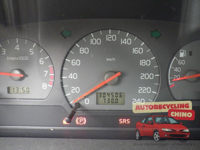 Volvo V40 2.0 16V Sloopvoertuig (1997, Grijs)