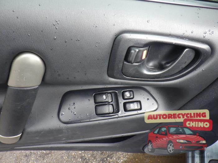 Mitsubishi Eclipse Spyder 2.4 RS 16V Sloopvoertuig (1999, Blauw)