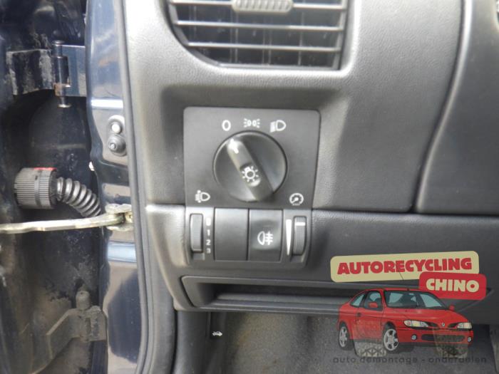 Opel Corsa C 1.4 16V Sloopvoertuig (2002, Blauw)