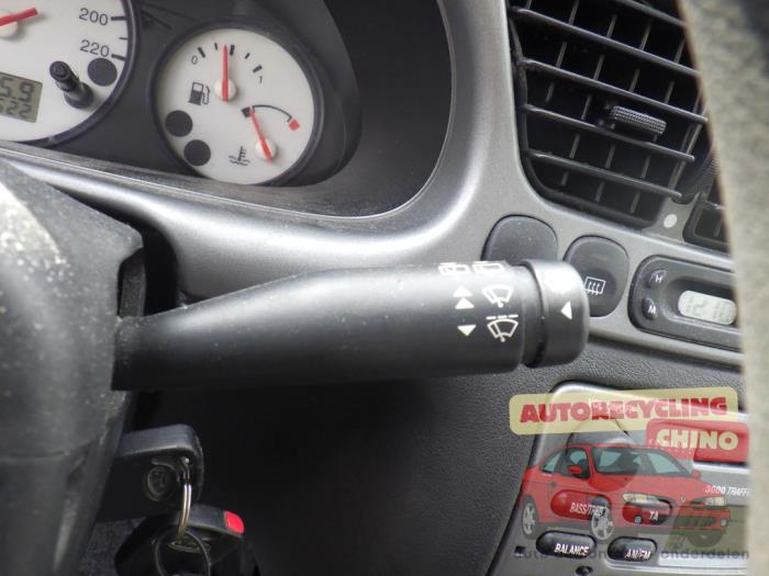 Ford Fiesta 4 1.8 Di Sloopvoertuig (2001, Zwart)