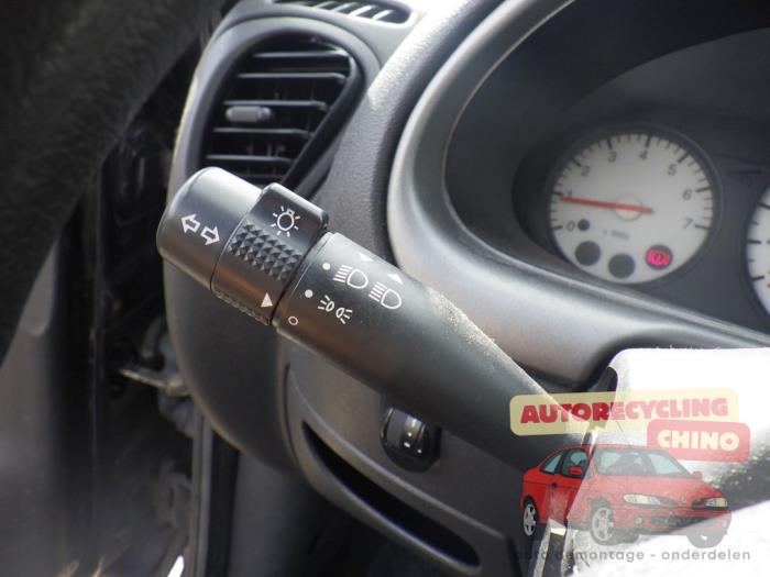 Ford Fiesta 4 1.8 Di Sloopvoertuig (2001, Zwart)