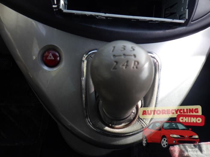 Mitsubishi Grandis 2.4 16V MIVEC Sloopvoertuig (2004, Paars)