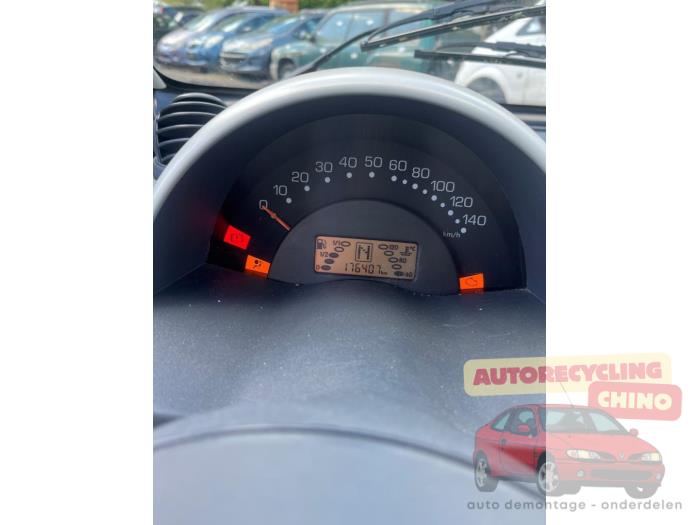 Smart City-Coupé 0.6 Turbo i.c. Smart&Pulse Sloopvoertuig (2001, Zwart, Bruin)