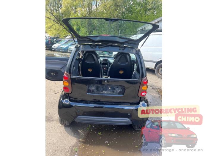 Smart City-Coupé 0.6 Turbo i.c. Smart&Pulse Sloopvoertuig (2001, Zwart, Bruin)