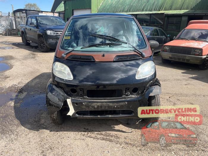 Smart City-Coupé 0.6 Turbo i.c. Smart&Pulse Sloopvoertuig (2001, Zwart, Bruin)