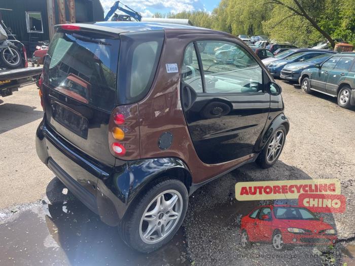 Smart City-Coupé 0.6 Turbo i.c. Smart&Pulse Sloopvoertuig (2001, Zwart, Bruin)
