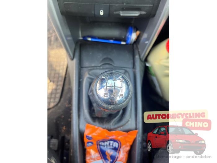 Peugeot 207/207+ 1.4 16V VTi Sloopvoertuig (2009, Grijs)