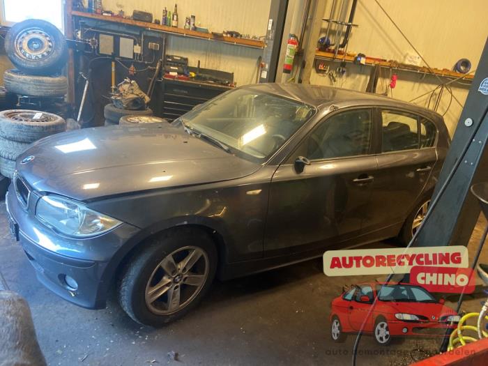 BMW 1 serie 120i 16V Sloopvoertuig (2007, Donker, Grijs)