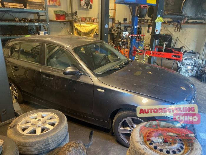 BMW 1 serie 120i 16V Sloopvoertuig (2007, Donker, Grijs)