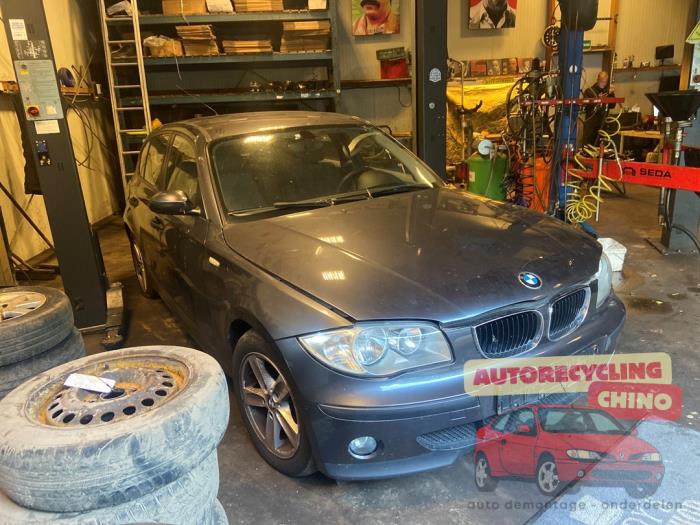 BMW 1 serie 120i 16V Sloopvoertuig (2007, Donker, Grijs)