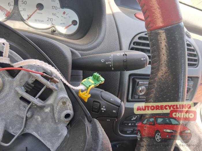 Peugeot 206 CC 2.0 16V Sloopvoertuig (2001, Grijs)