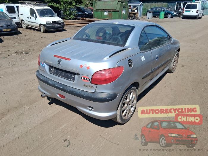 Peugeot 206 CC 2.0 16V Sloopvoertuig (2001, Grijs)