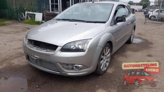 Ford Focus 2 C+C 2.0 16V Sloopvoertuig (2007, Zilver)