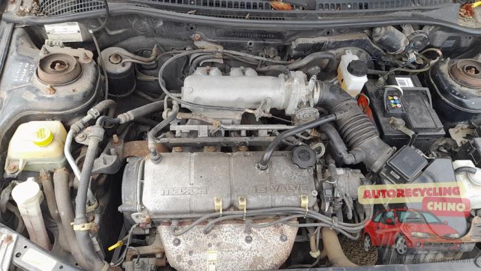 Mazda 323 1.3i 16V Sloopvoertuig (1996, Groen)