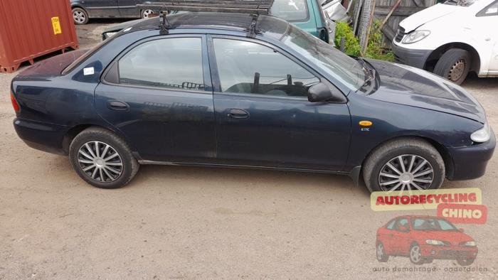 Mazda 323 1.3i 16V Sloopvoertuig (1996, Groen)
