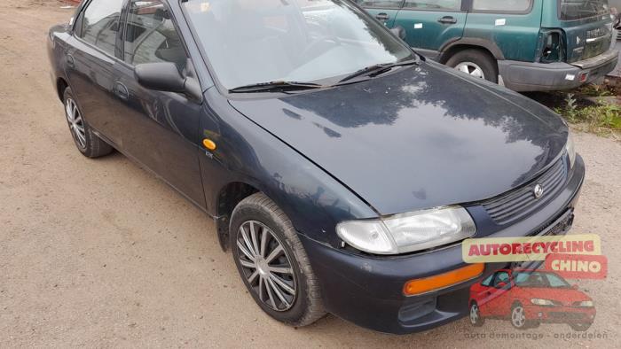 Mazda 323 1.3i 16V Sloopvoertuig (1996, Groen)