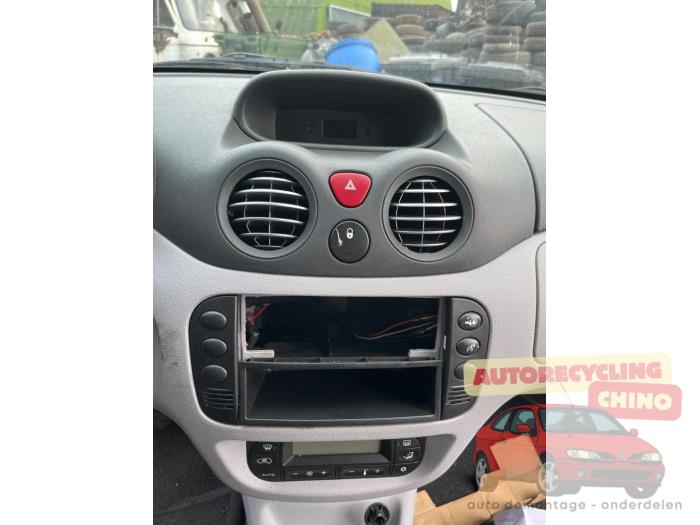 Citroen C3 1.4 Sloopvoertuig (2003, Grijs)