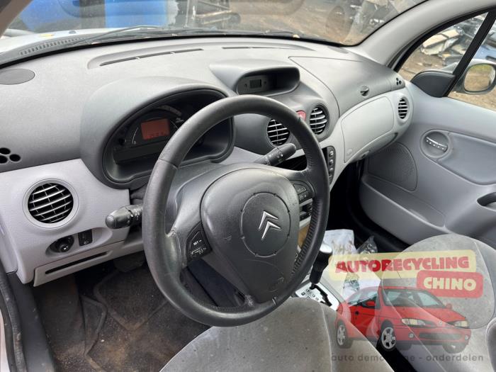 Citroen C3 1.4 Sloopvoertuig (2003, Grijs)