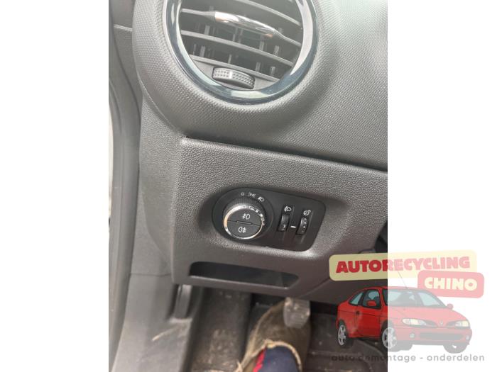 Opel Corsa D 1.2 16V Sloopvoertuig (2013, Grijs)