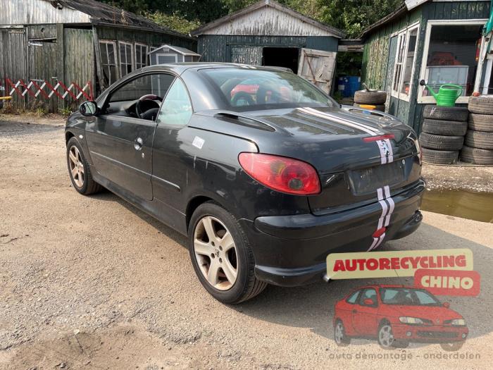 Peugeot 206 CC 2.0 16V Sloopvoertuig (2004, Zwart)