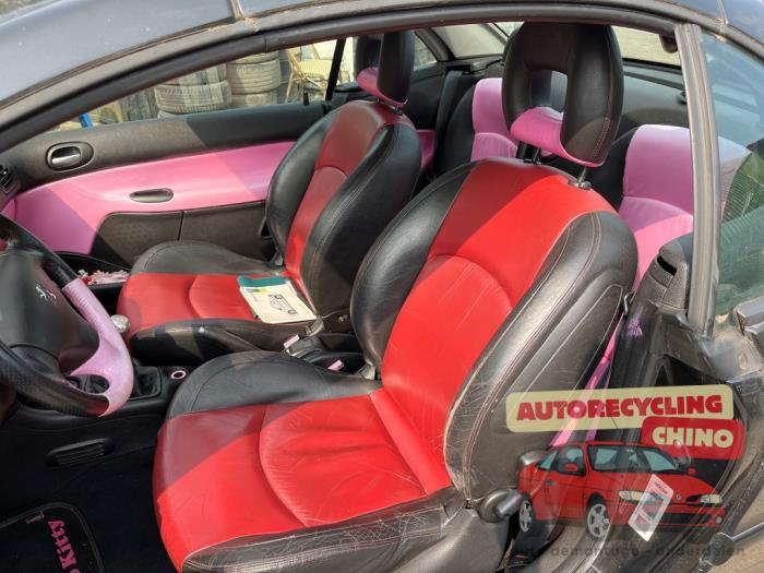 Peugeot 206 CC 2.0 16V Sloopvoertuig (2004, Zwart)