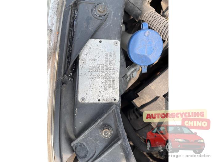 Peugeot 206 CC 2.0 16V Sloopvoertuig (2004, Zwart)