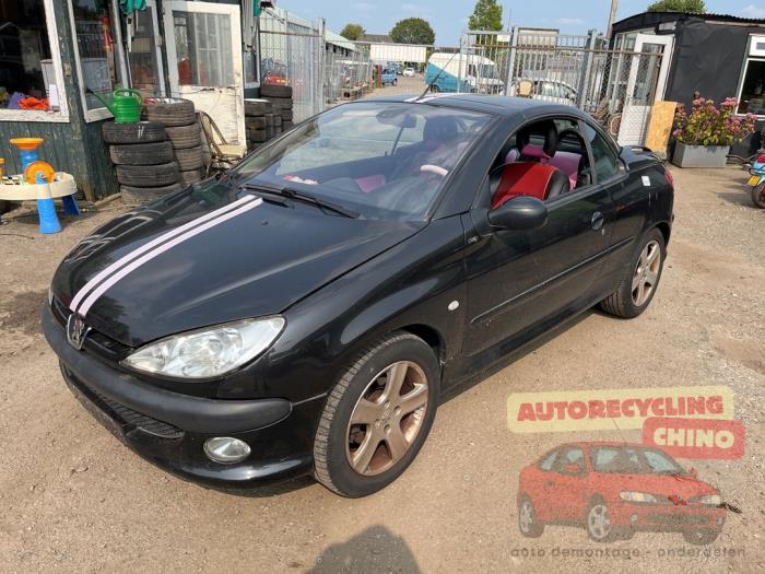 Peugeot 206 CC 2.0 16V Sloopvoertuig (2004, Zwart)